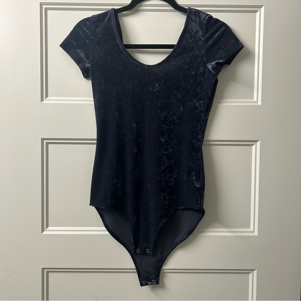 American Eagle Navy Velvet scoop neck bodysuit NWT